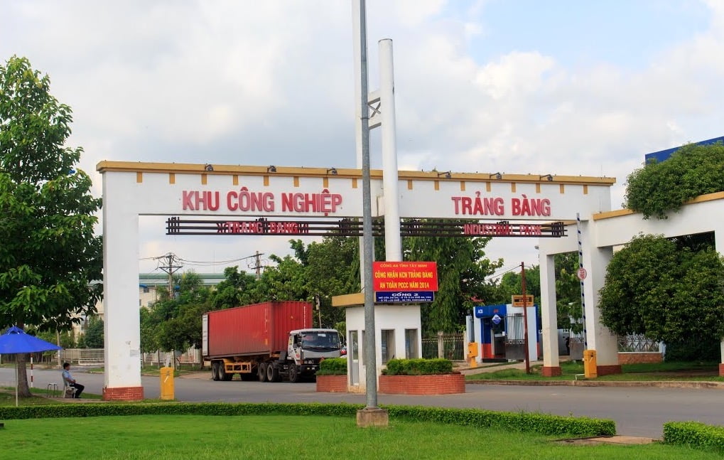 Cổng Khu Công nghiệp Trảng Bàng - Tây Ninh