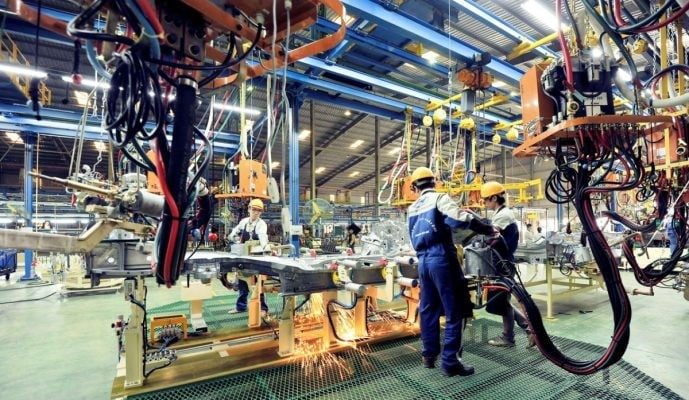 Lắp ráp ô tô tại Khu công nghiệp cơ khí ô tô Chu Lai - Trường Hải