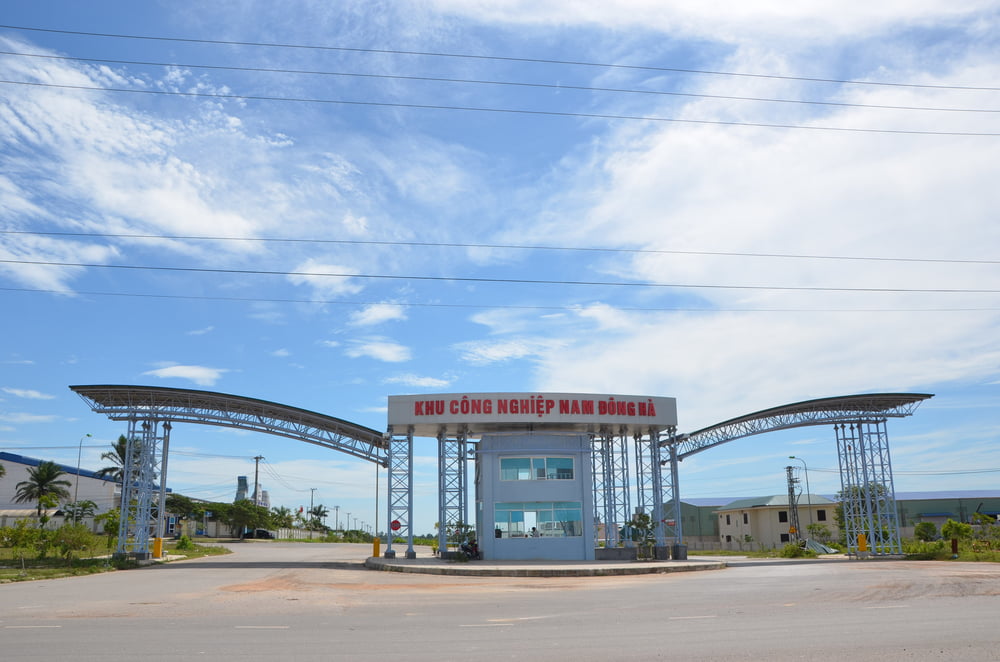 Cổng Khu Công nghiệp Nam Đông Hà