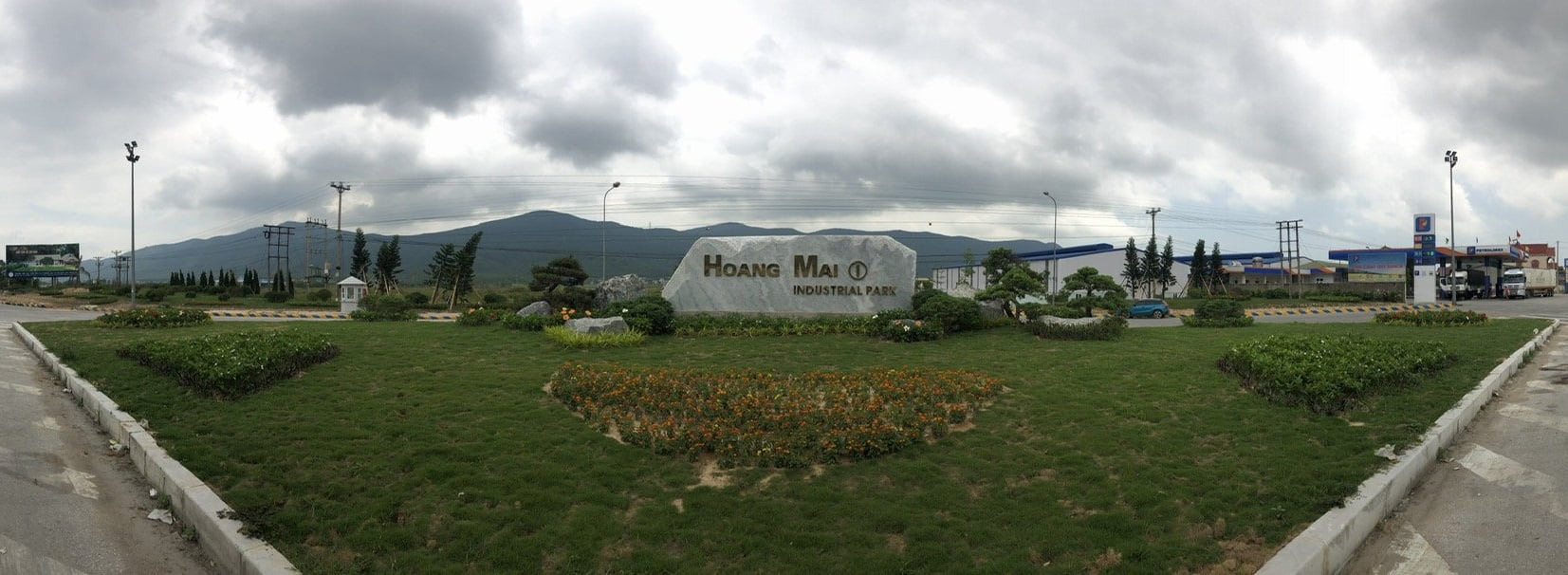 Cổng Khu Công nghiệp Hoàng Mai I