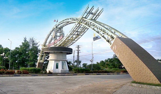 Cổng Khu Công nghiệp Quán Ngang